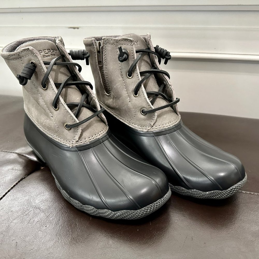 Sperry Women's Saltwater Duck Boot, size 7.5M